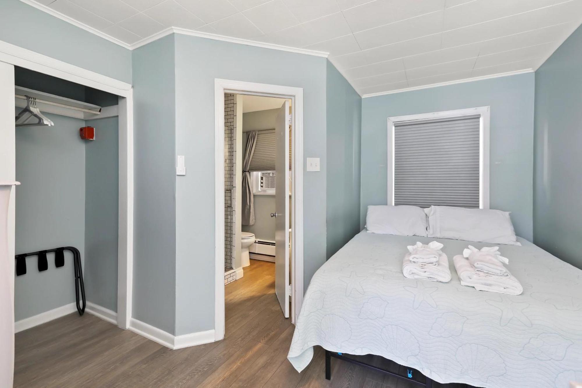 The At Bed & Breakfast 3*